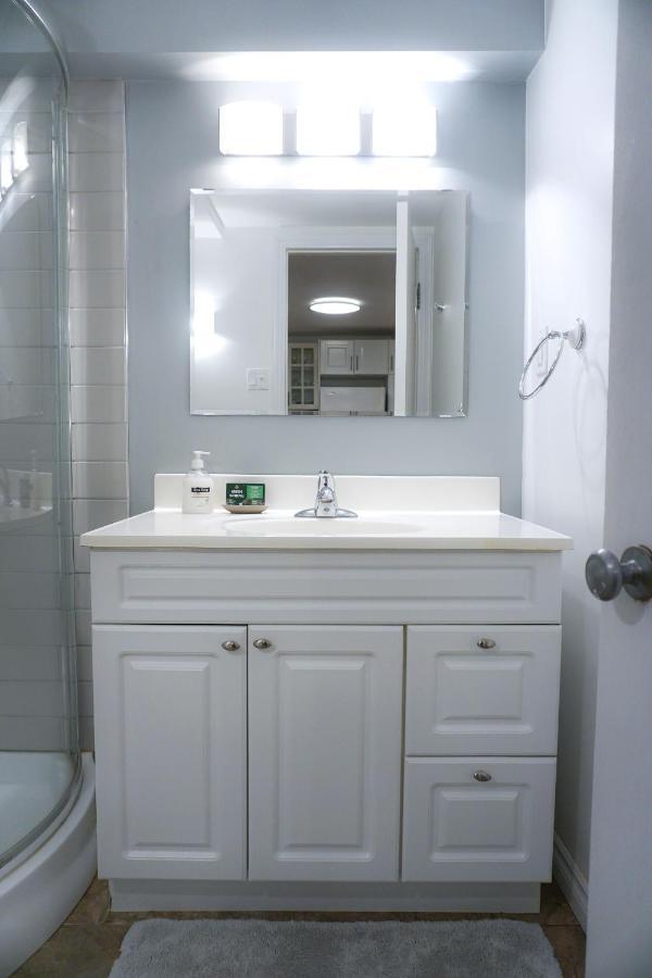 Free Parking - Great 1br Near Henri Bourassa Metro * Montreal